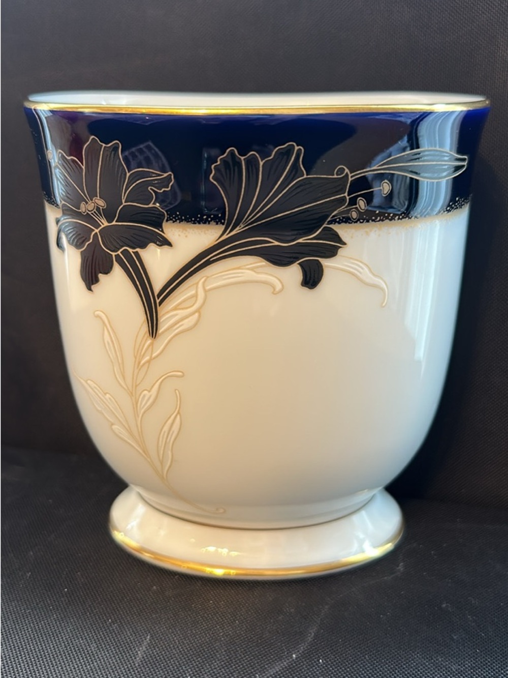 Noritake White Ceramic Vase with Navy Floral Band and Gold Trim